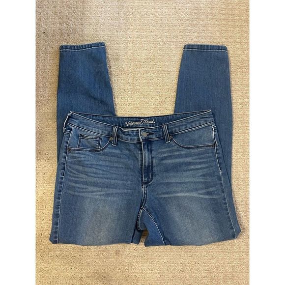Universal Thread Mid Rise Jegging Jeans